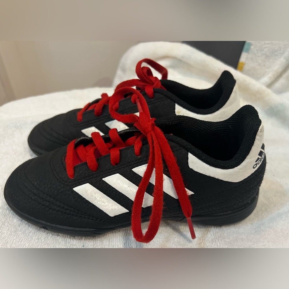 Kids Indoor / Turf Adidas Soccer Shoes- Size 13
